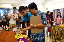 Mahasiswa UKWMS Gelar Lomba Menyusun Bekal Makan Anak-SD