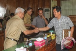 Bupati Jawab Pandangan Umum Fraksi
