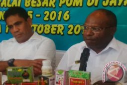 Kadiskes Papua imbau warga beli obat dii tempat resmi 