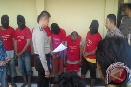 Polrestabes Medan Ringkus Lima Anggota BNN Gadungan