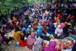 Tradisi Sadranan Gunung Kalong