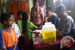 Malaria Center periksa darah siswa di Timika