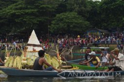 Larung Sesaji Waduk Widas