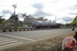ANGKUTAN SEMEN LEBIHI TONASE