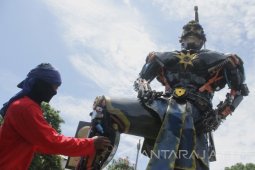 Patung Sampah Logam