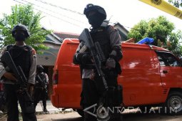 Densus 88 Gerebek Rumah Terduga Teroris Magetan