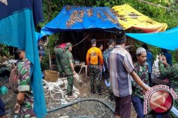 Lubang tambang emas ilegal makan korban ditutup