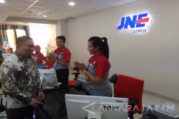 JNE Bidik Pengiriman Produk UKM Jatim