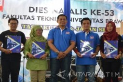 FT Universitas Brawijaya Beri Penghargaan Wartawan Teraktif