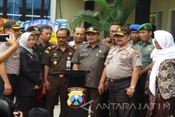 Kapolda Jatim Apresiasi Layanan E-Tilang di Polres Kediri