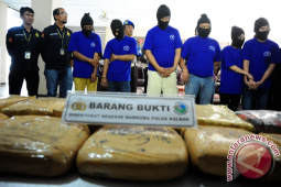 Tim gabungan gagalkan pengiriman ekstasi jumlah besar dari Pontianak tujuan Bali