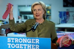 Hillary Rayakan Malam Pemilu di New York