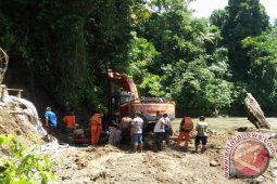 Tim SAR terus berupaya evakuasi penambang emas