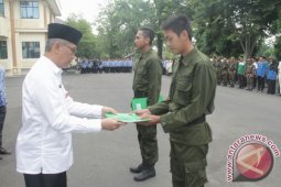 Pelajar Terima Penghargaan Bela Negara