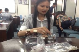 Mahasiswa-UKWMS Buat Tablet Apung dari Amilum Kulit Pisang