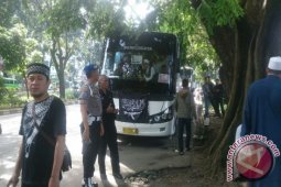 Massa Dari Bogor Mulai Bergerak Menuju Jakarta