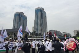 3.000an Pengunjuk Rasa Berkumpul di Masjid Kwitang