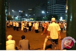 Ratusan Demonstran Berkumpul di DPR
