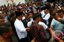 Presiden Jokowi Menunda Kunjungan Ke Australia
