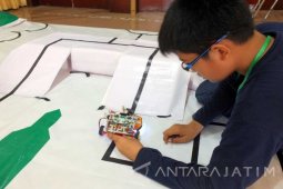 Lomba Robot Line