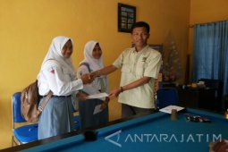 Wartawan Bagikan Tali Asih kepada Atlet Popda