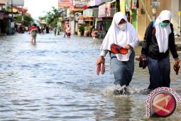 Korban Banjir Cileungsi Andalkan Informasi Petugas Telemetri