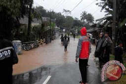 PMI Buka Posko Kesehatan Di Lokasi Banjir
