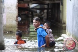Bupati Gorontalo Tinjau Lokasi Banjir
