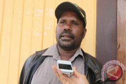 Legislator Intan Jaya persoalkan distribusi obat ke kampung-kampung 