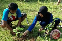4.128 Pelajar Gorontalo Tanam Pohon Serentak