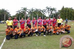 BUPATI TABALONG IKUTI PERTANDINGAN FUTSAL