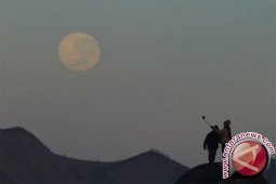 Mari Lihat "Bulan Super " Nanti Malam