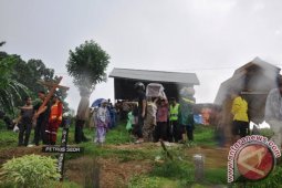 Hujan Deras Iringi Pemakaman Intan Olivia