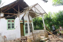 Akibat Gempa Malang