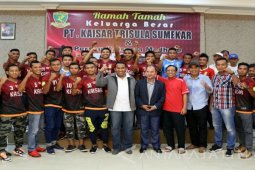 Polisi Kawal Konvoi Suporter-Pemain Perssu