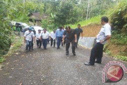 Legislatif Tinjau Proyek Bermasalah