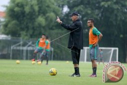 Riedl: Asal Tidak Kalah Lawan Thailand
