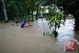 Hundreds Houses Flooded in HSS