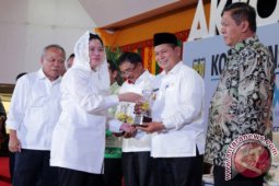 Banda Aceh raih Sanipura Award