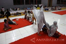 Dinkes Bojonegoro Lakukan Pengobatan Warga Korban Banjir