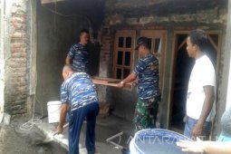 Koarmatim Bedah Rumah Di Tambak Wedi Surabaya