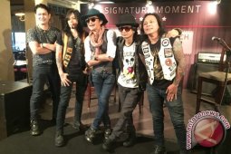/rif Luncurkan Single  "Nikmati Aja"