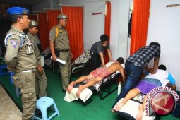 Relawan Tunanetra Beri Pijat Gratis Bagi Peserta Doa Bersama
