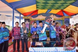 Puncak Hari Jadi HSS Bertabur Penghargaan