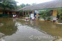 Tiga SDN Bojonegoro Tunda Ujian Akibat Banjir (Video)