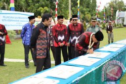 Bupati Resmikan 10 Proyek Infrastruktur