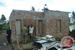 Sebanyak 14 rumah rusak dilanda angin kencang di Rejang Lebong
