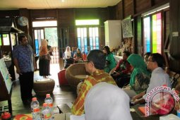 Pemkot Komitmen Bantu Pengrajin Sasirangan