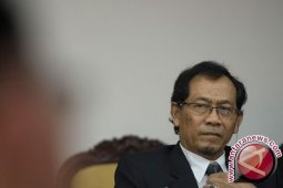 Sri Bintang Kembali Absen Sidang di MK