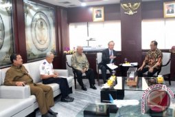 Menhub Undang Gubernur Kaltim dan PT Kereta Api Borneo